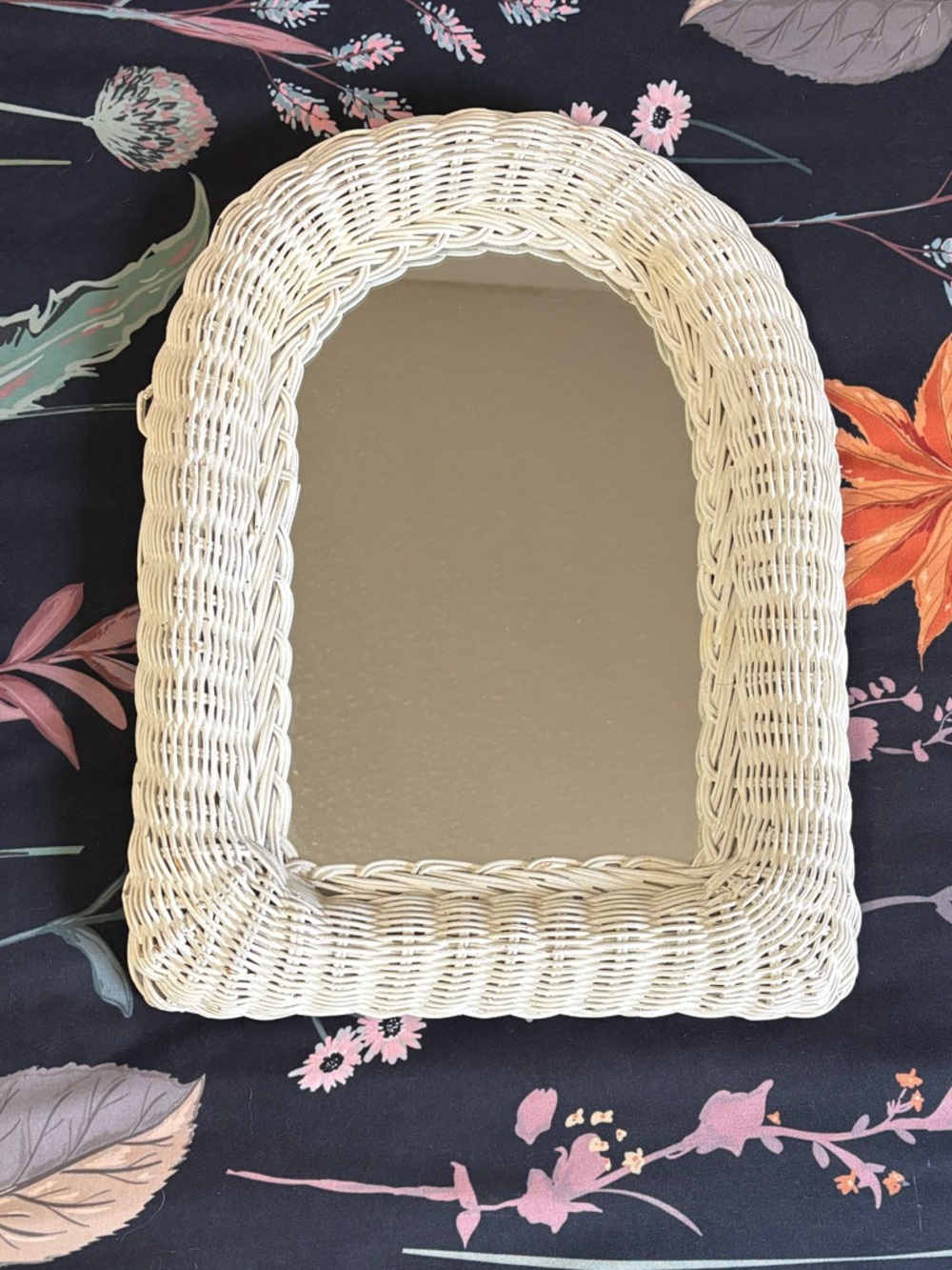 🦋2 For $50🦋Woven White Wicker Wall Mirror